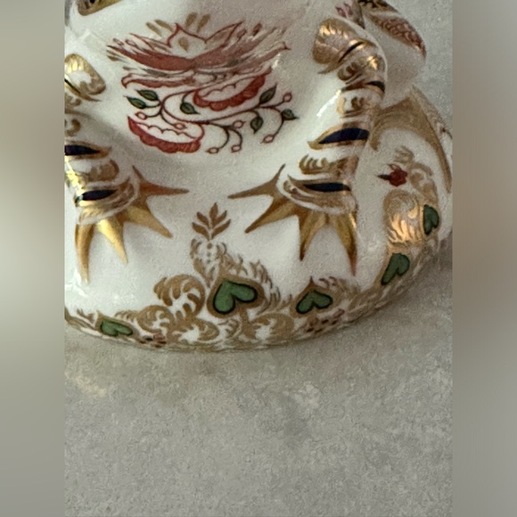 Royal Crown Derby Old Imari Frog Paperweight - Picture 6 of 7